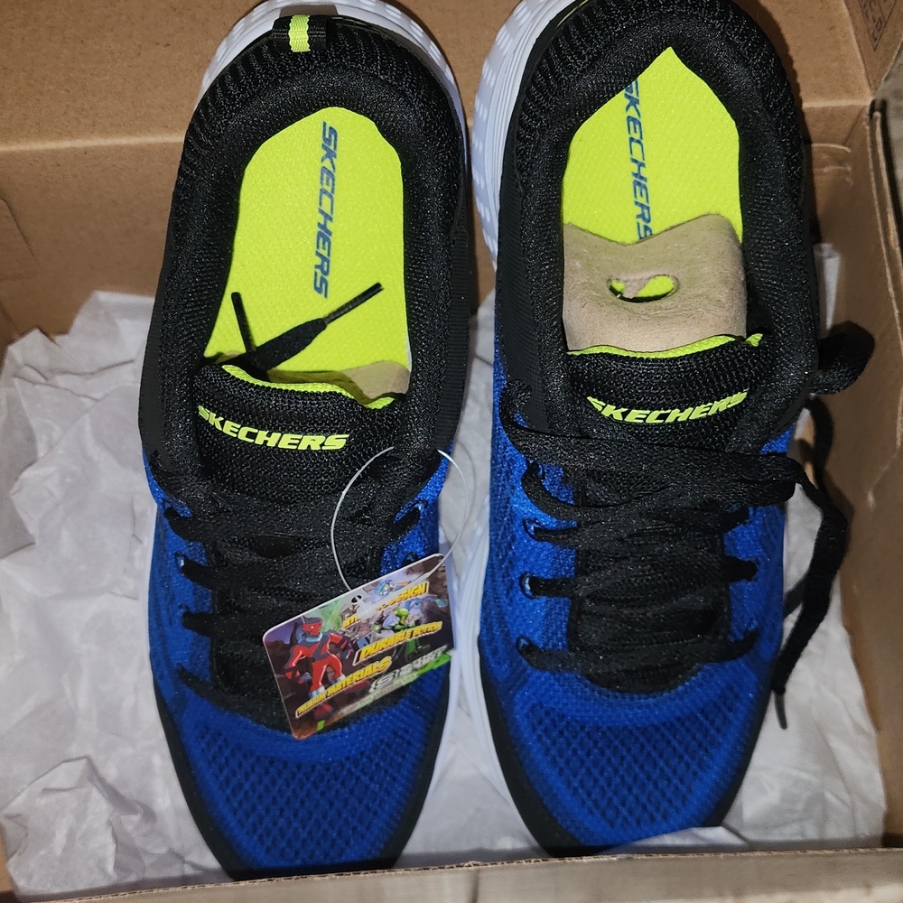 Skechers Microspec Max Sneaker snap sprints size boys 6.5 NWT